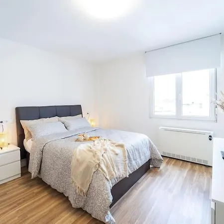 Atico En Zona Playa Y Congresos Appartement Gijón